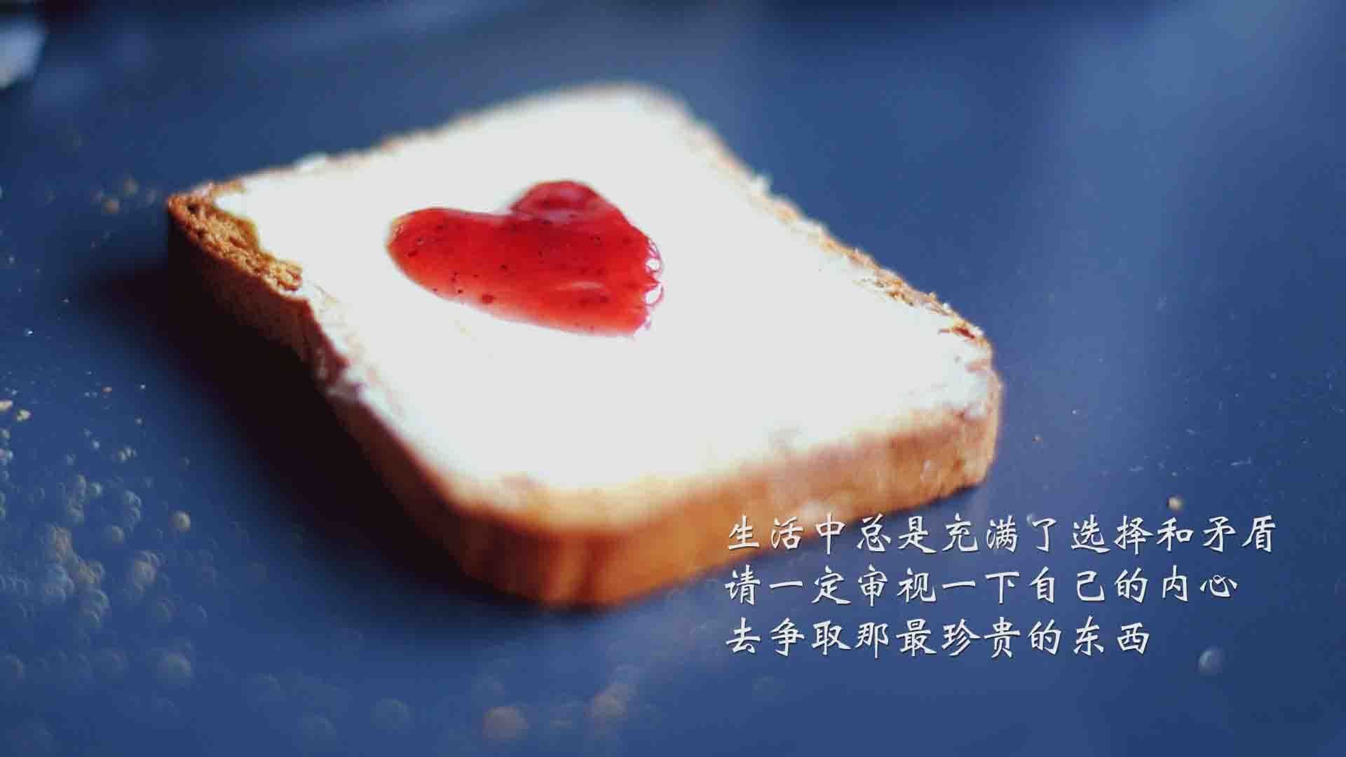 AYX官网-阿贾克斯在与PSV的关键战中3-2获胜，暂时止住颓势。前曼联前锋韦霍斯特回归荷甲，加盟阿贾克斯。