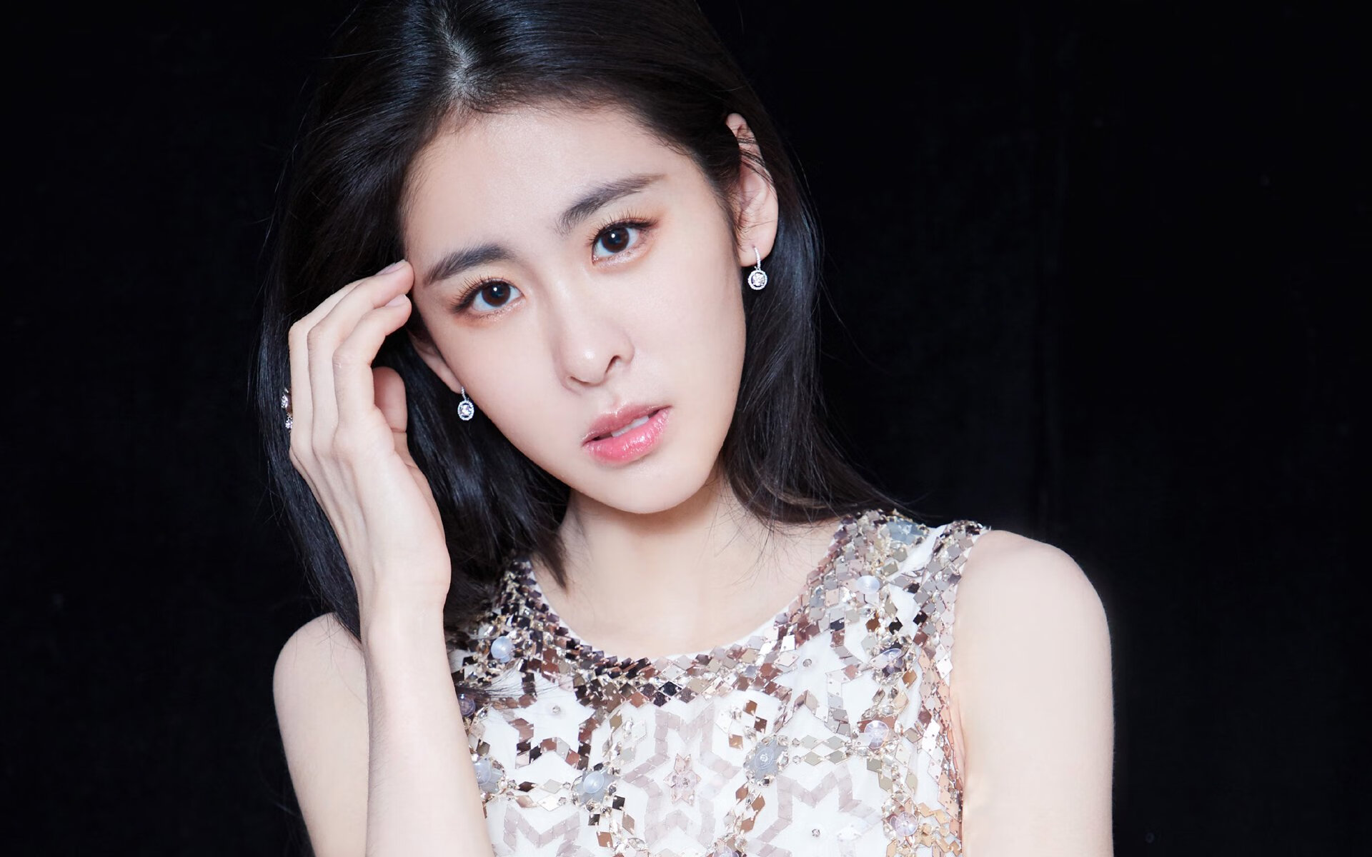 奥斯马尔·奥尔韦拉跳板动作精准无误，奥马尔·奥尔蒂斯