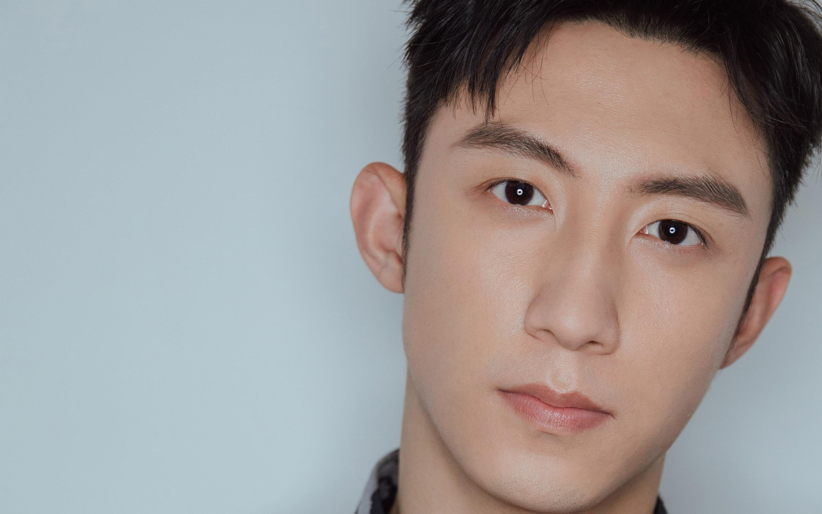 约翰·恩多耶-布鲁阿尔沉着冷静夺得佳绩，约翰·布鲁诺